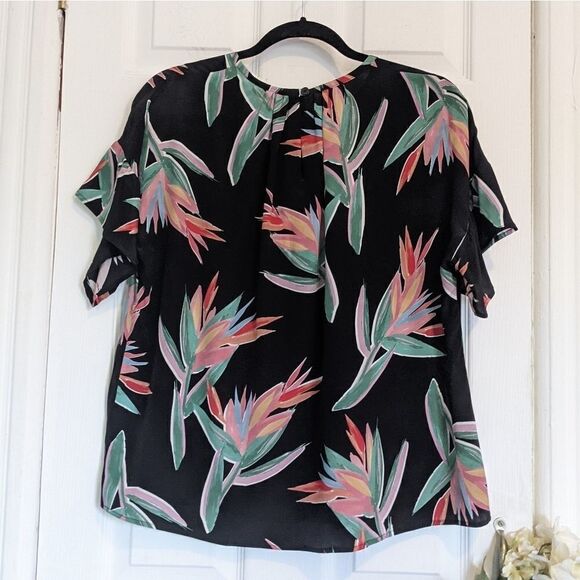 Tucker Lola Top Birds of Paradise Crepe de Chine Silk Blouse Floral Short Sleeve - Picture 7 of 9